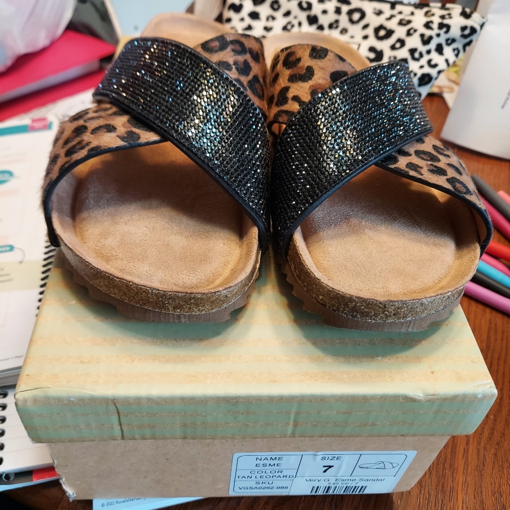Very G sandals